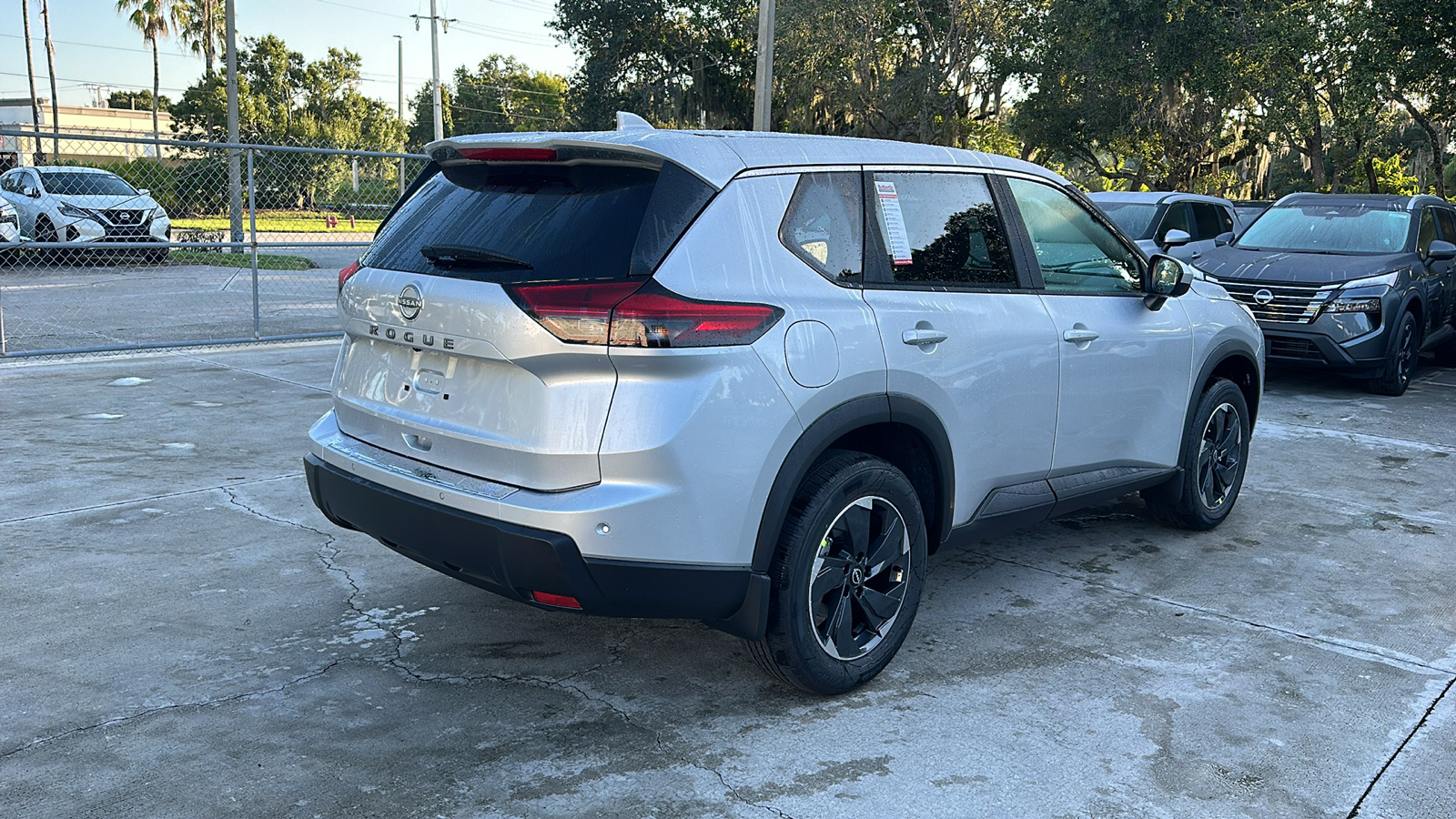 2025 Nissan Rogue SV 7