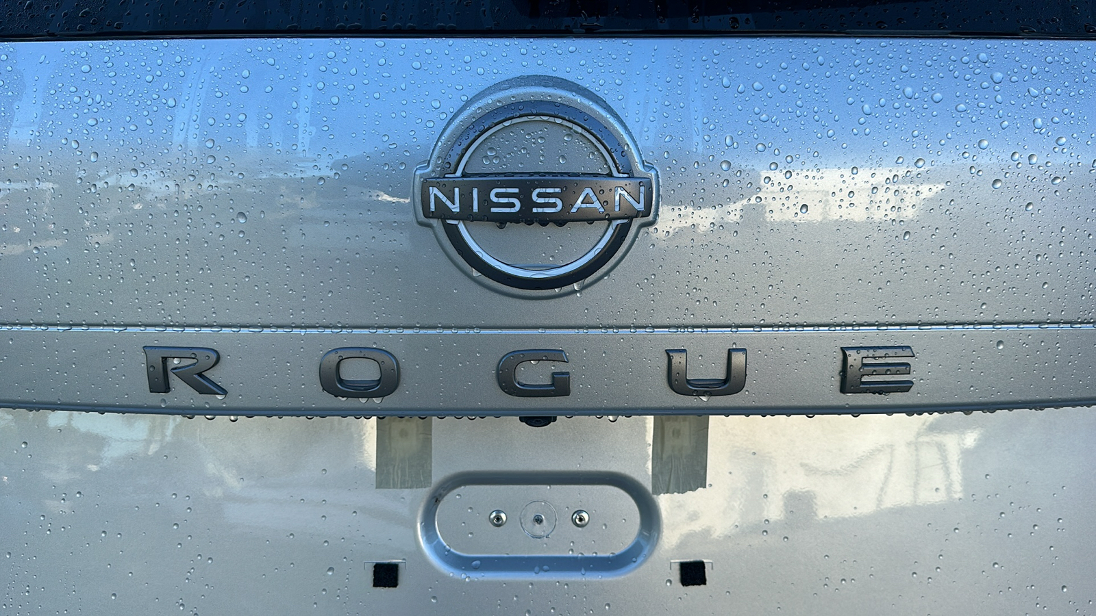 2025 Nissan Rogue SV 9