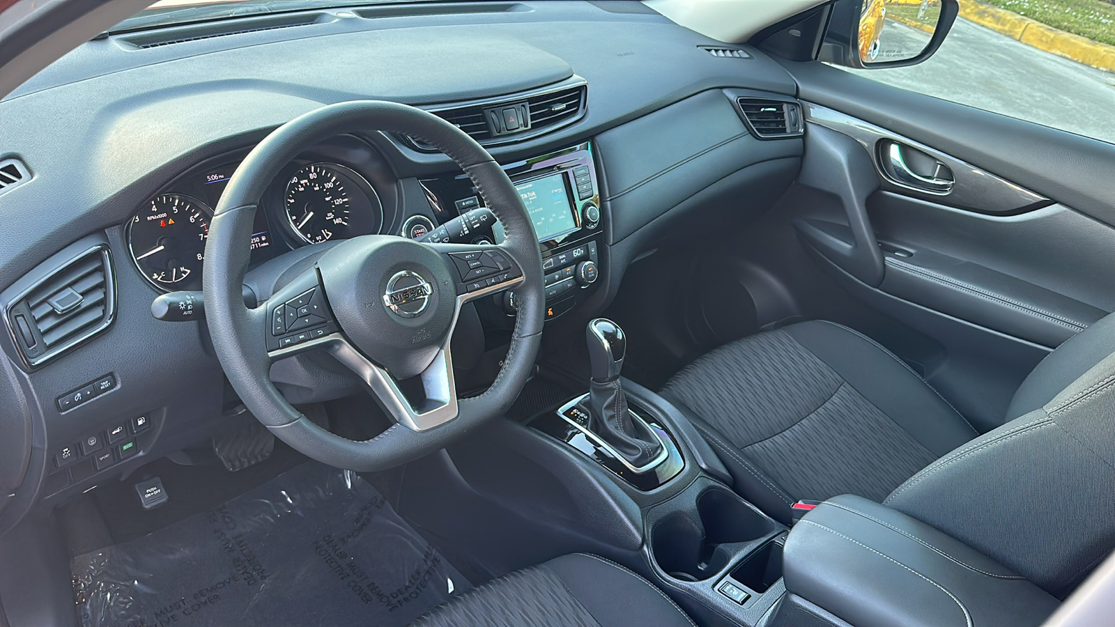 2019 Nissan Rogue S 12