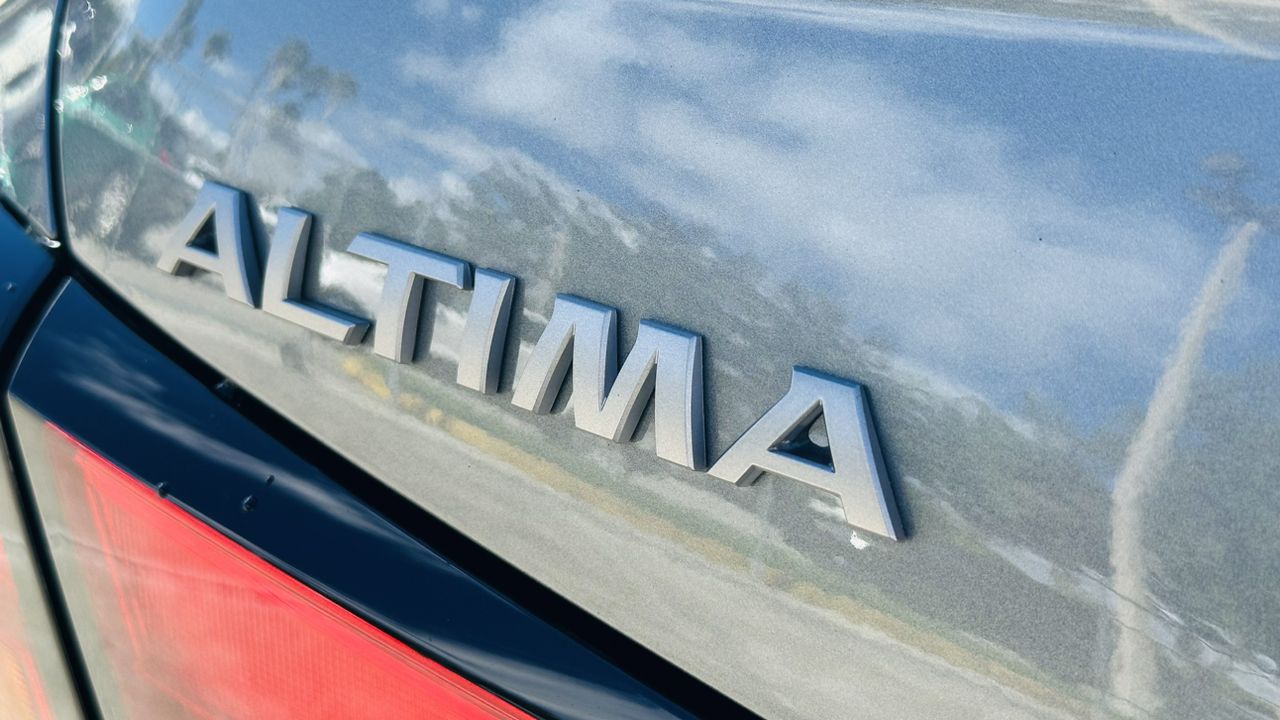 2025 Nissan Altima S 10