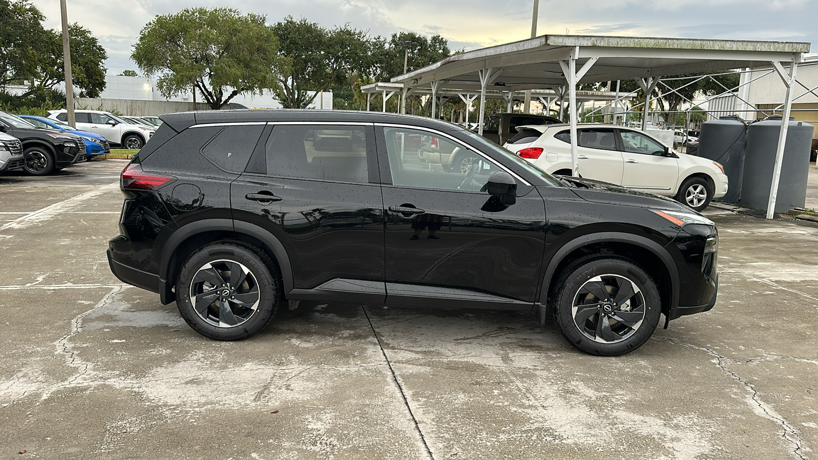 2024 Nissan Rogue SV 9