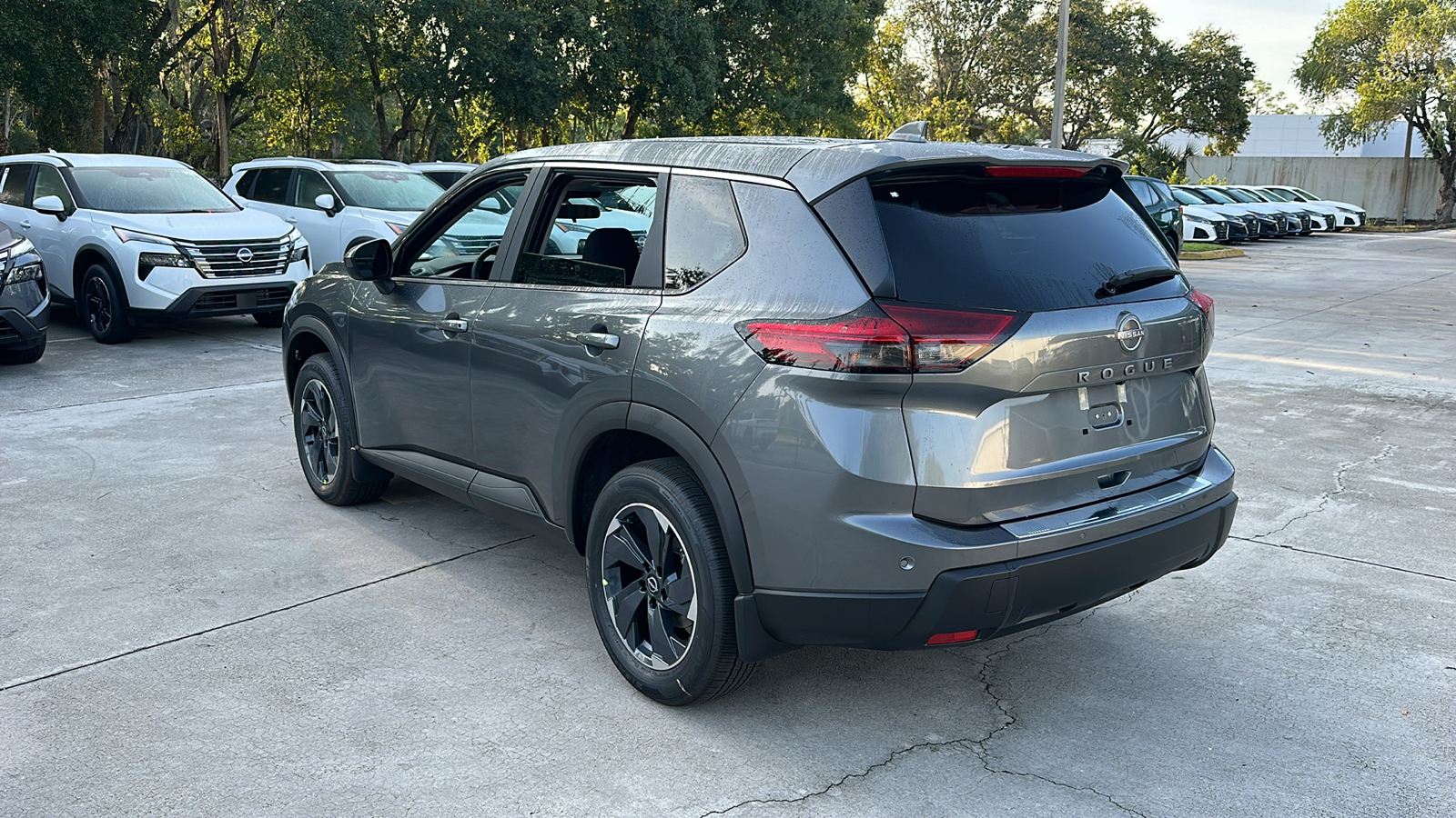 2025 Nissan Rogue SV 5