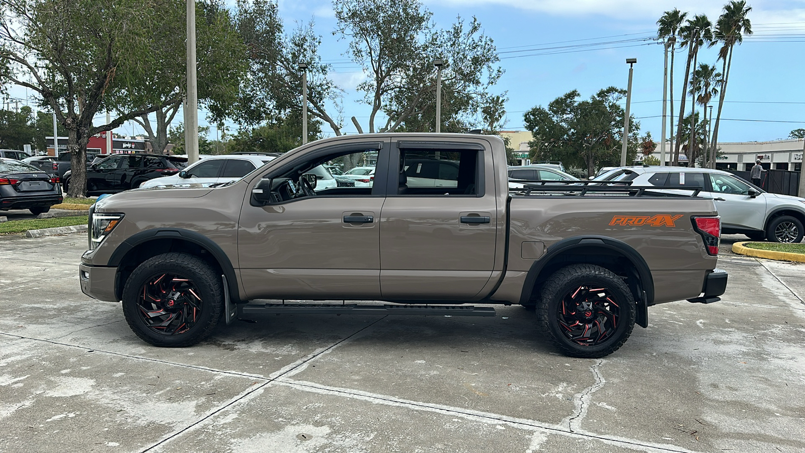 2022 Nissan Titan PRO-4X 5