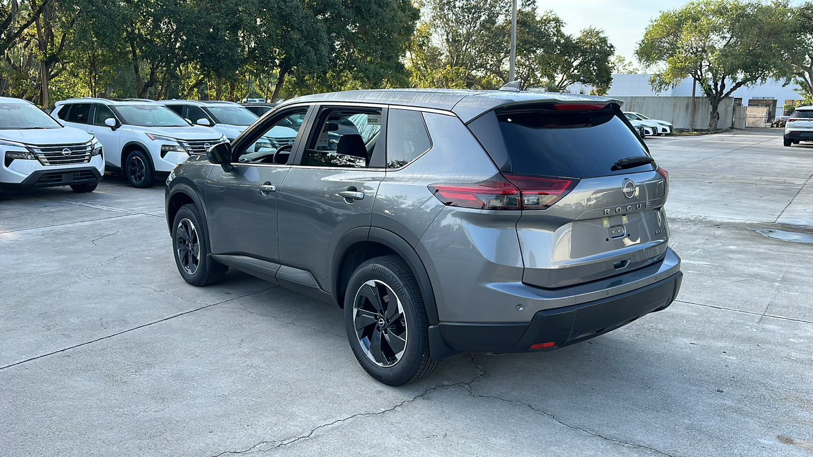 2024 Nissan Rogue SV 6