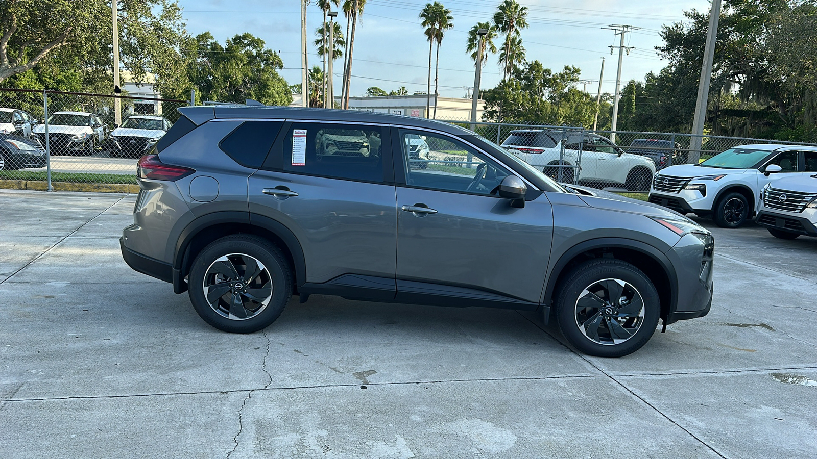 2024 Nissan Rogue SV 9