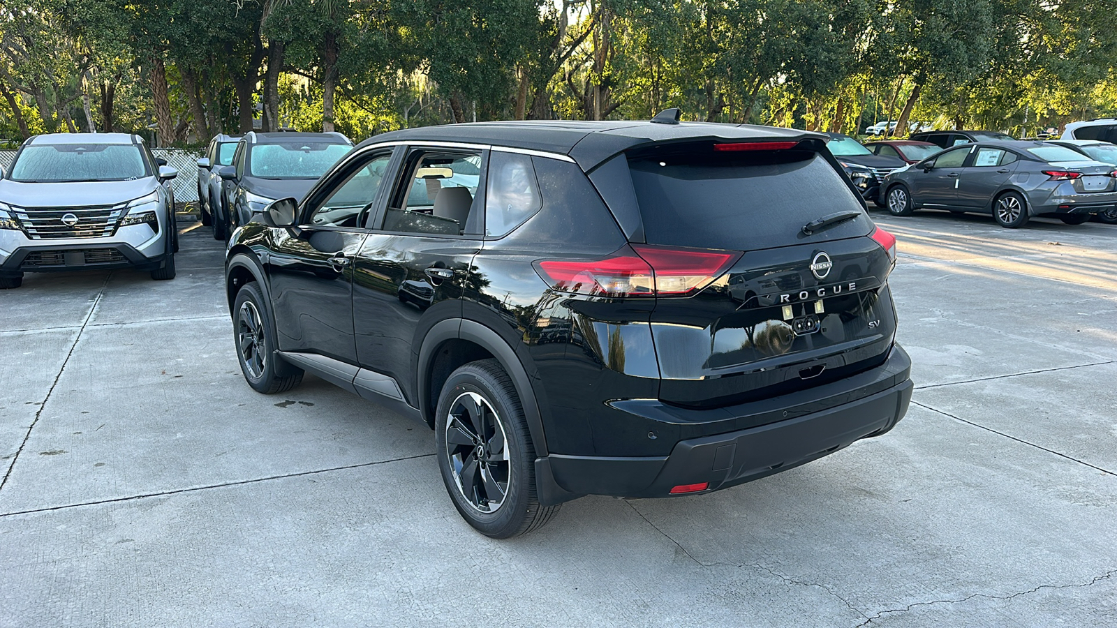 2024 Nissan Rogue SV 6