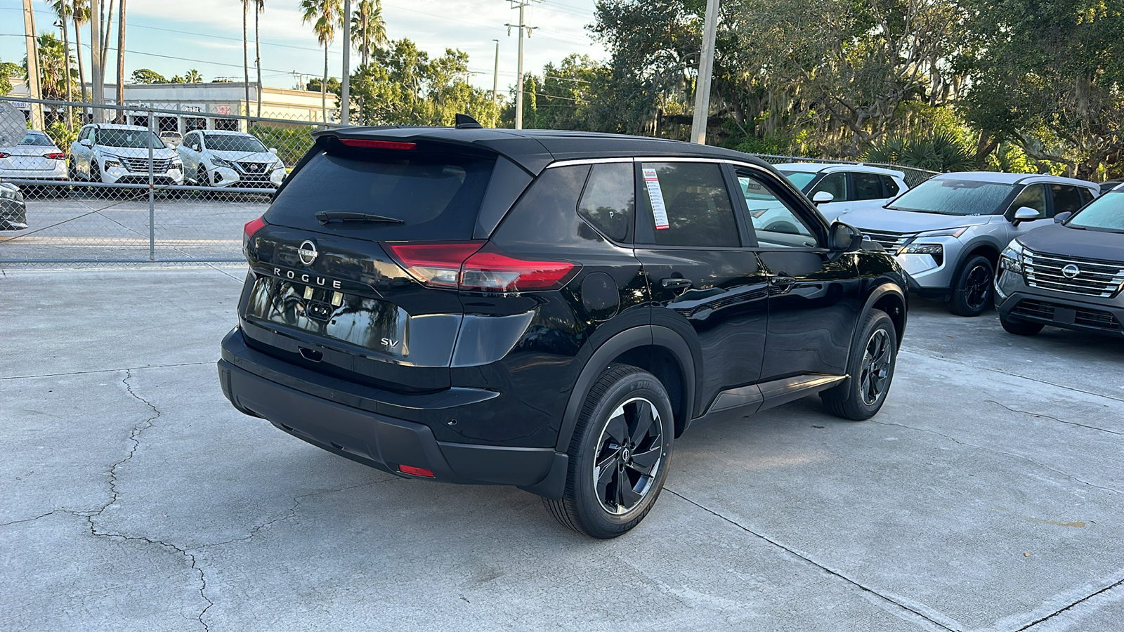 2024 Nissan Rogue SV 8