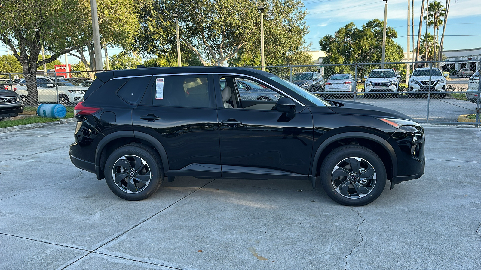 2024 Nissan Rogue SV 9