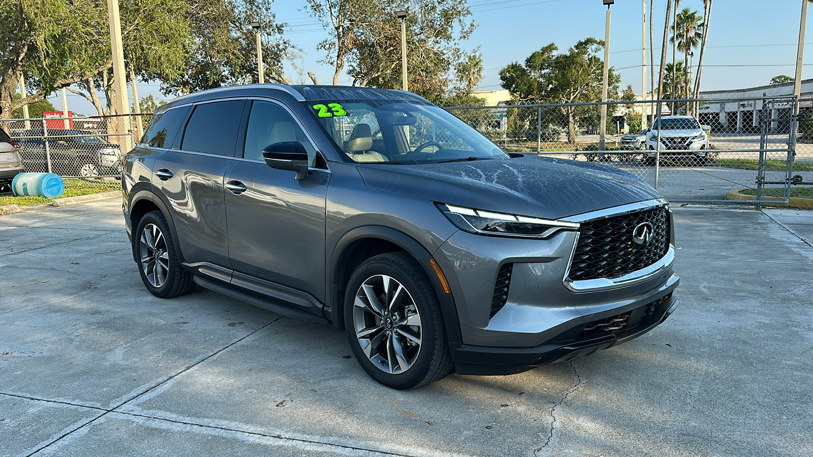 2023 INFINITI QX60 LUXE 1