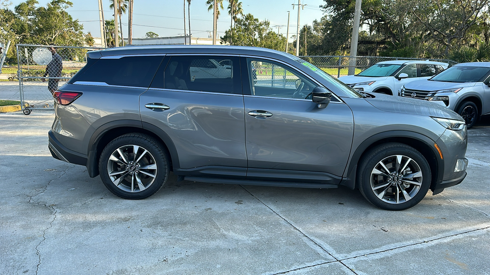 2023 INFINITI QX60 LUXE 9