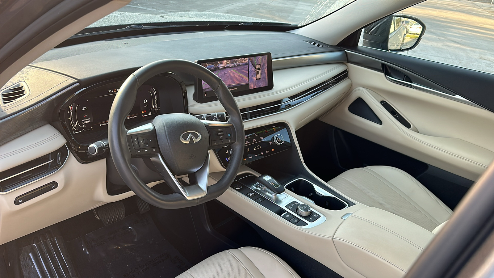 2023 INFINITI QX60 LUXE 12