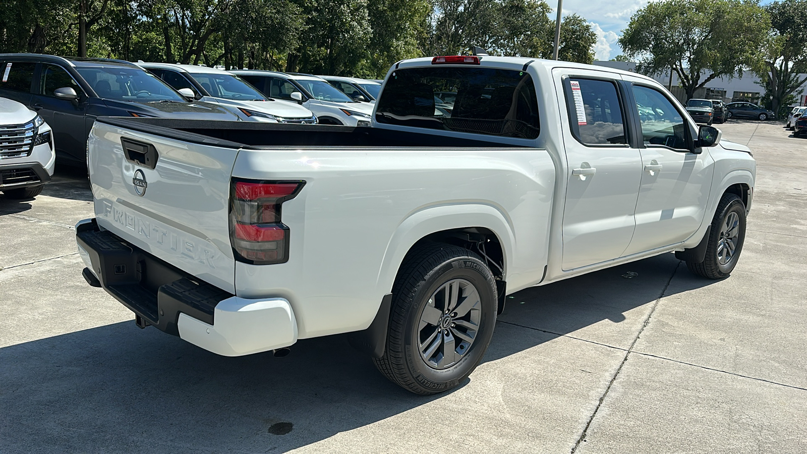 2025 Nissan Frontier SV 7