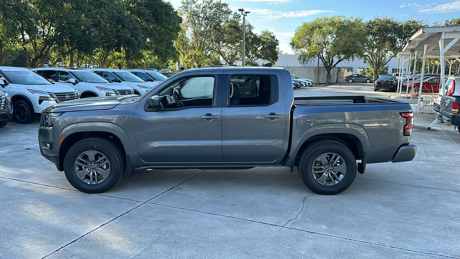 2025 Nissan Frontier SV 4