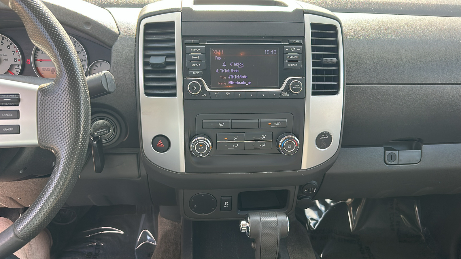 2017 Nissan Frontier SV V6 22