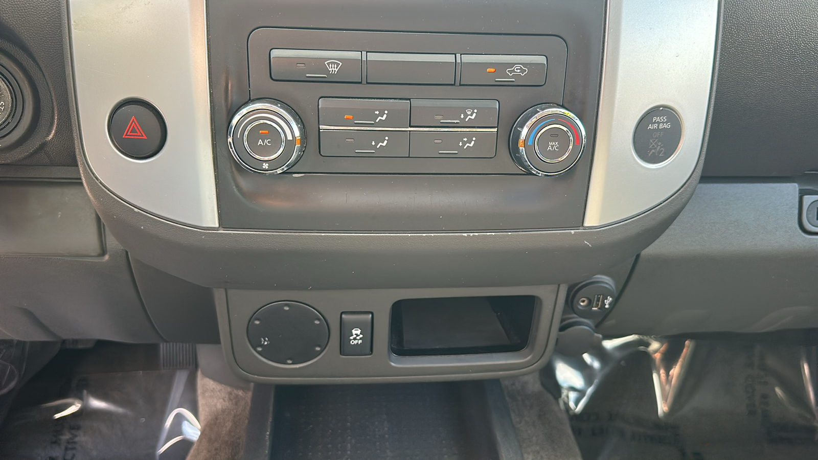 2017 Nissan Frontier SV V6 25