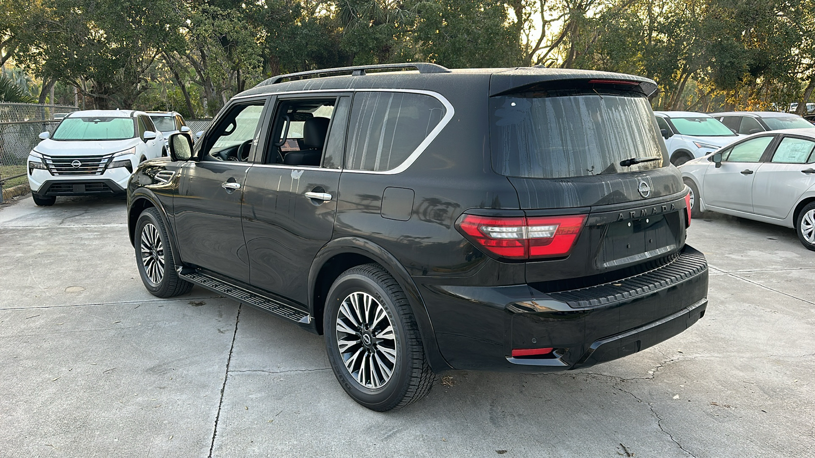 2024 Nissan Armada SL 5