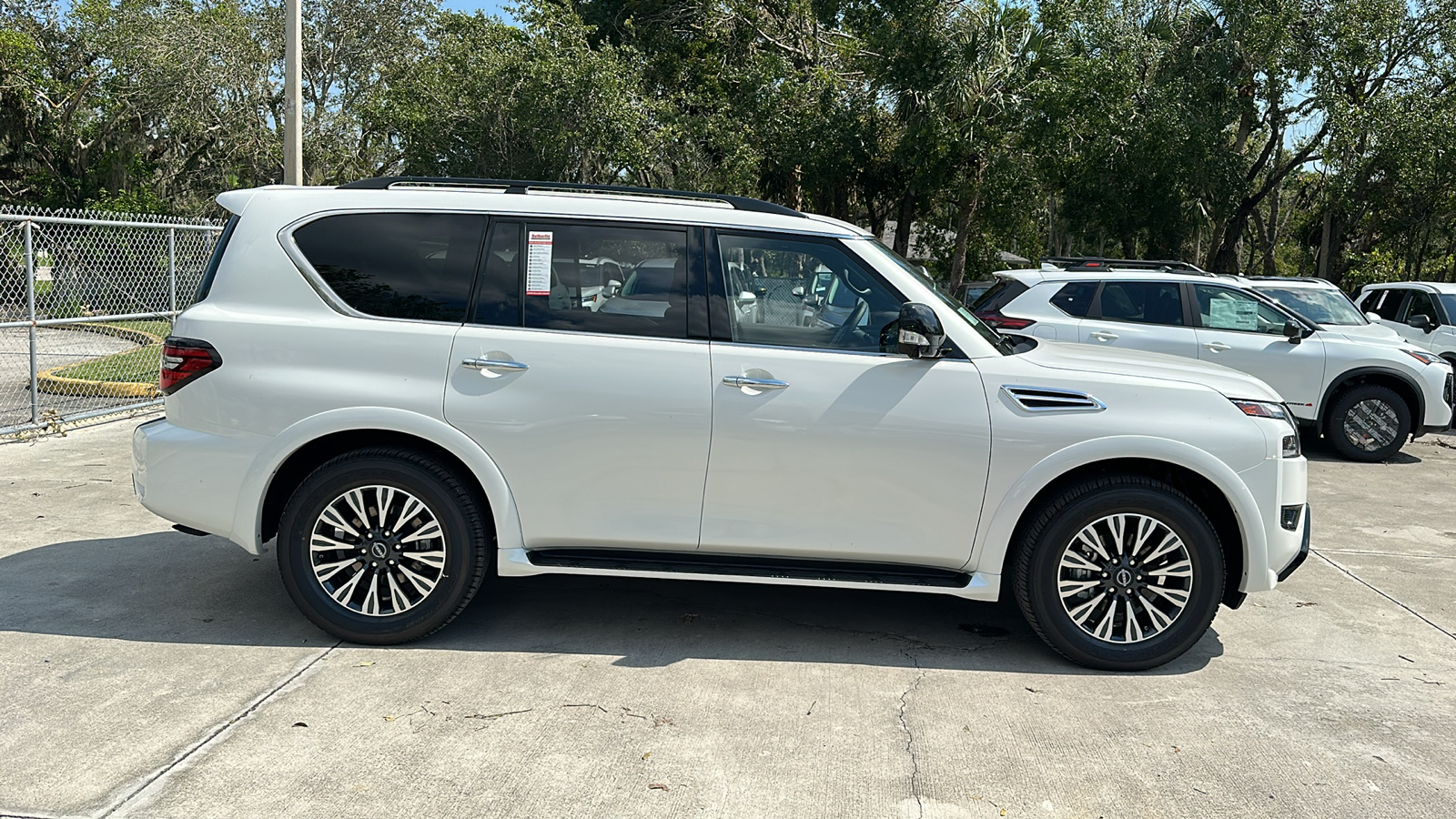 2024 Nissan Armada SL 8