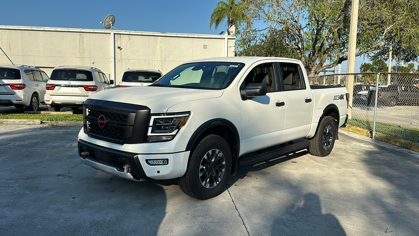 2024 Nissan Titan PRO-4X 3