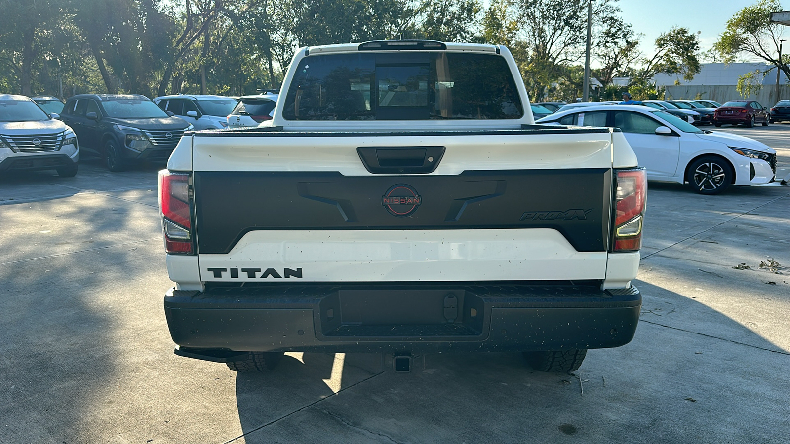 2024 Nissan Titan PRO-4X 6