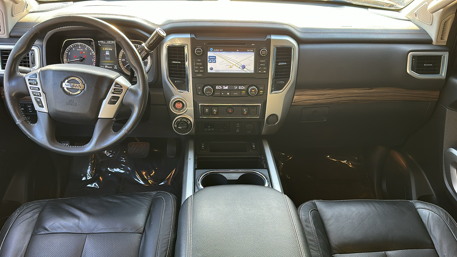 2017 Nissan Titan XD SL 13