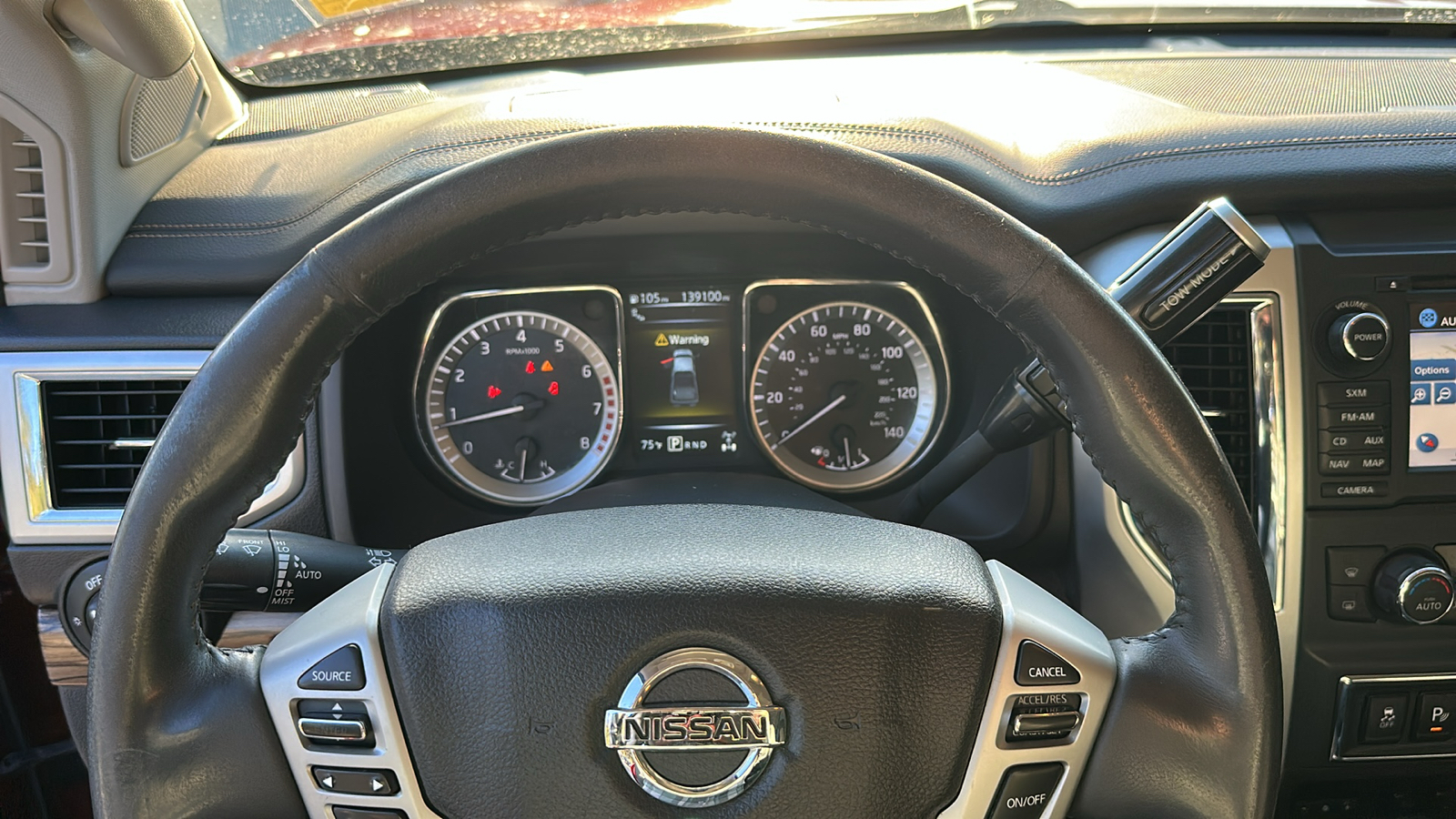 2017 Nissan Titan XD SL 18