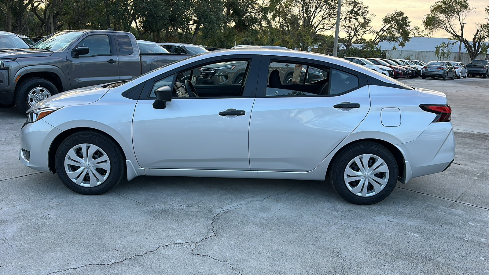 2024 Nissan Versa S 4