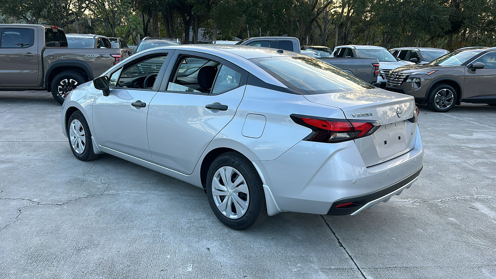 2024 Nissan Versa S 5