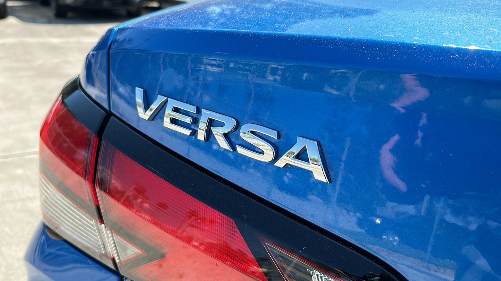 2024 Nissan Versa S 9