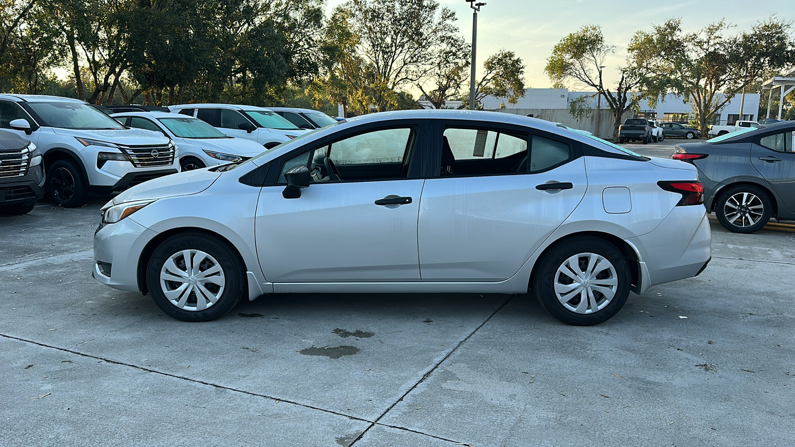 2024 Nissan Versa S 4