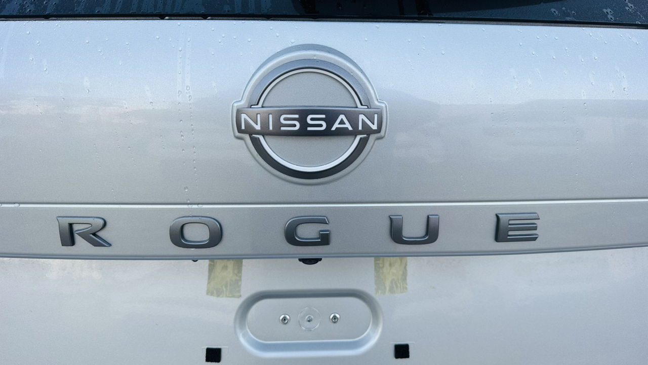 2025 Nissan Rogue S 10