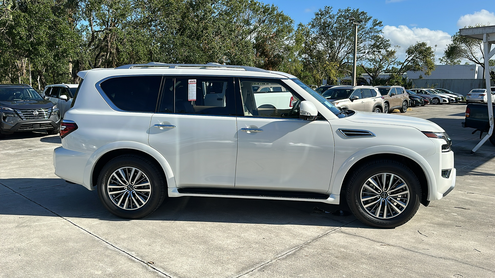 2024 Nissan Armada SL 8