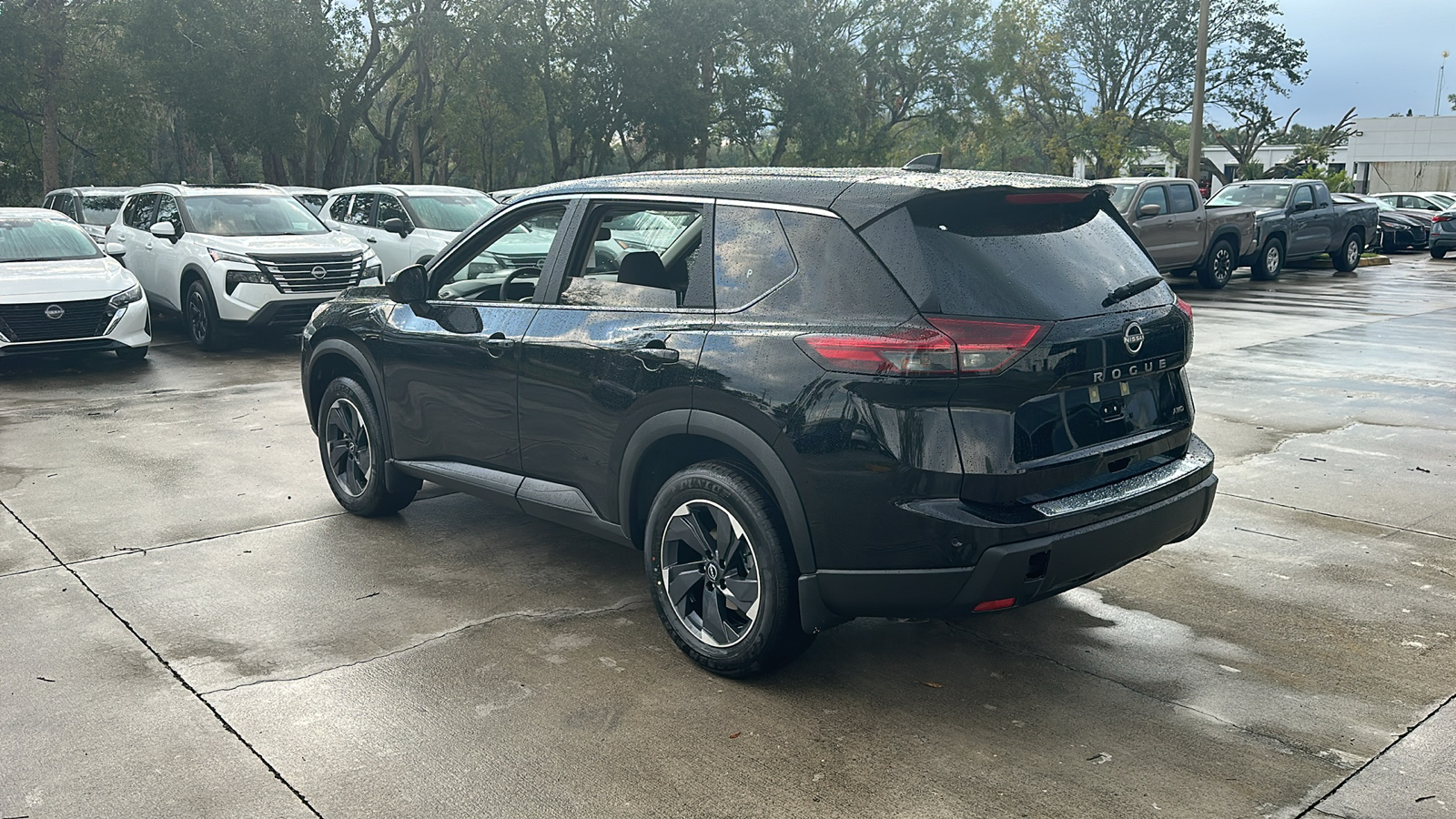 2025 Nissan Rogue SV 5