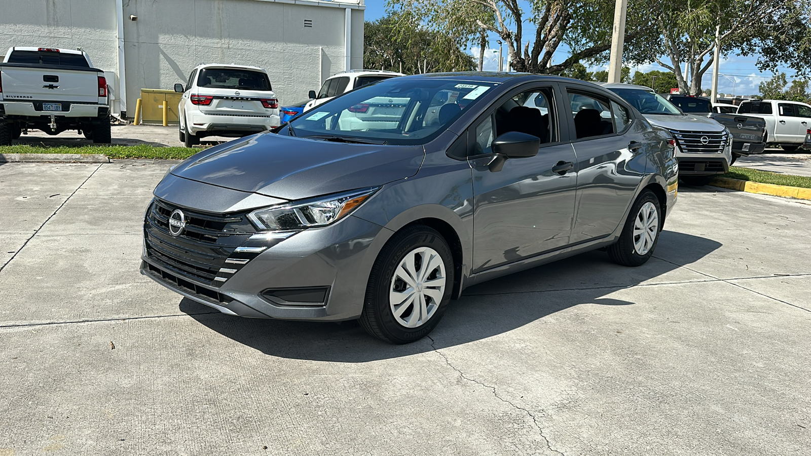 2024 Nissan Versa S 3