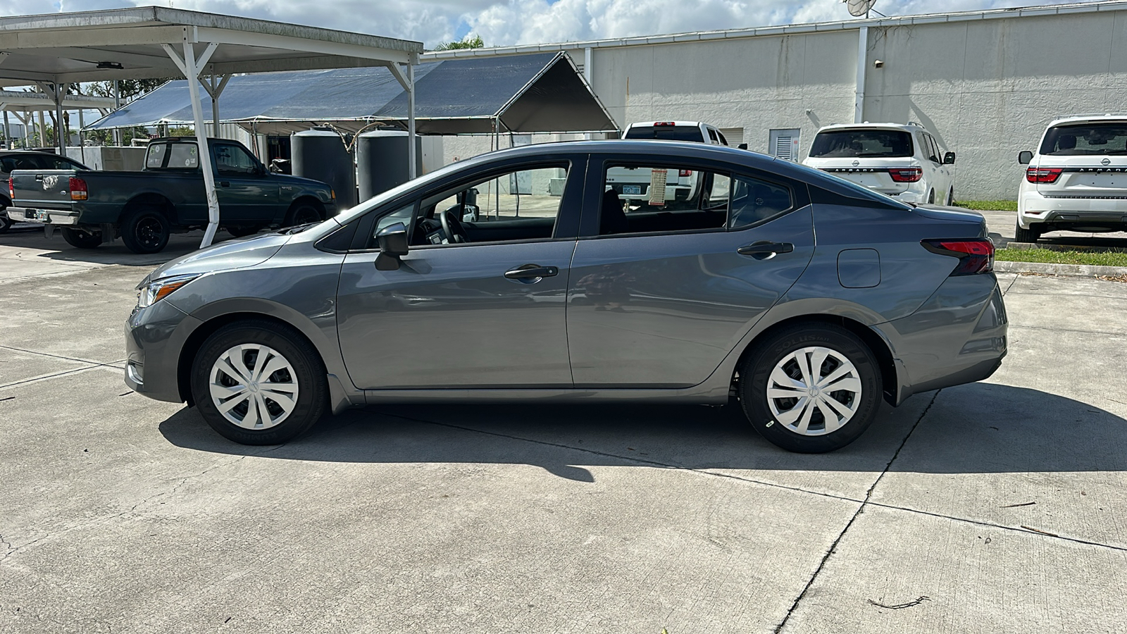 2024 Nissan Versa S 4