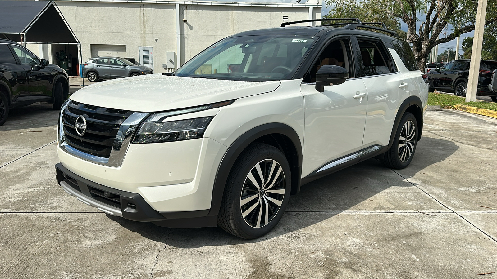 2024 Nissan Pathfinder Platinum 3