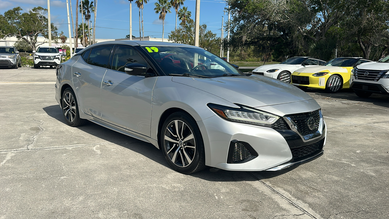 2019 Nissan Maxima SV 1