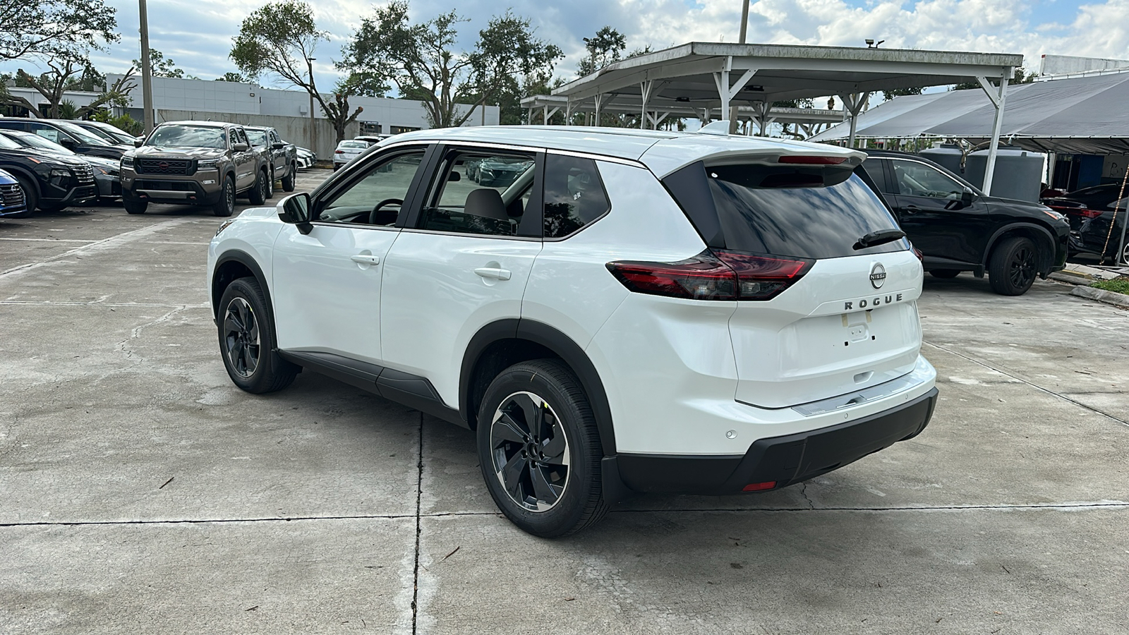 2025 Nissan Rogue SV 5