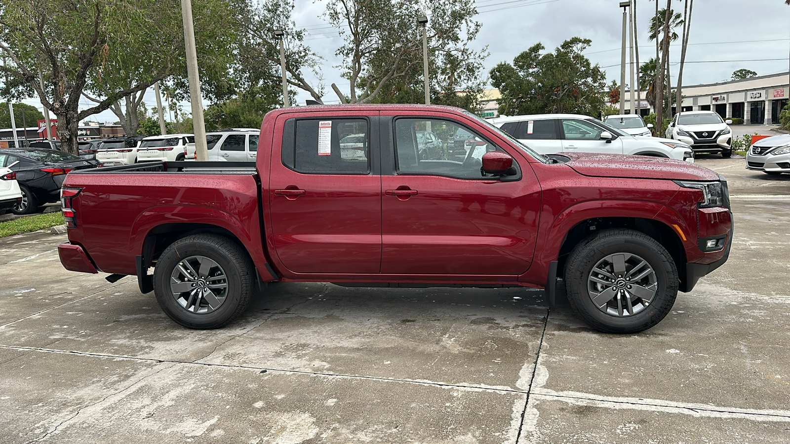 2025 Nissan Frontier SV 8