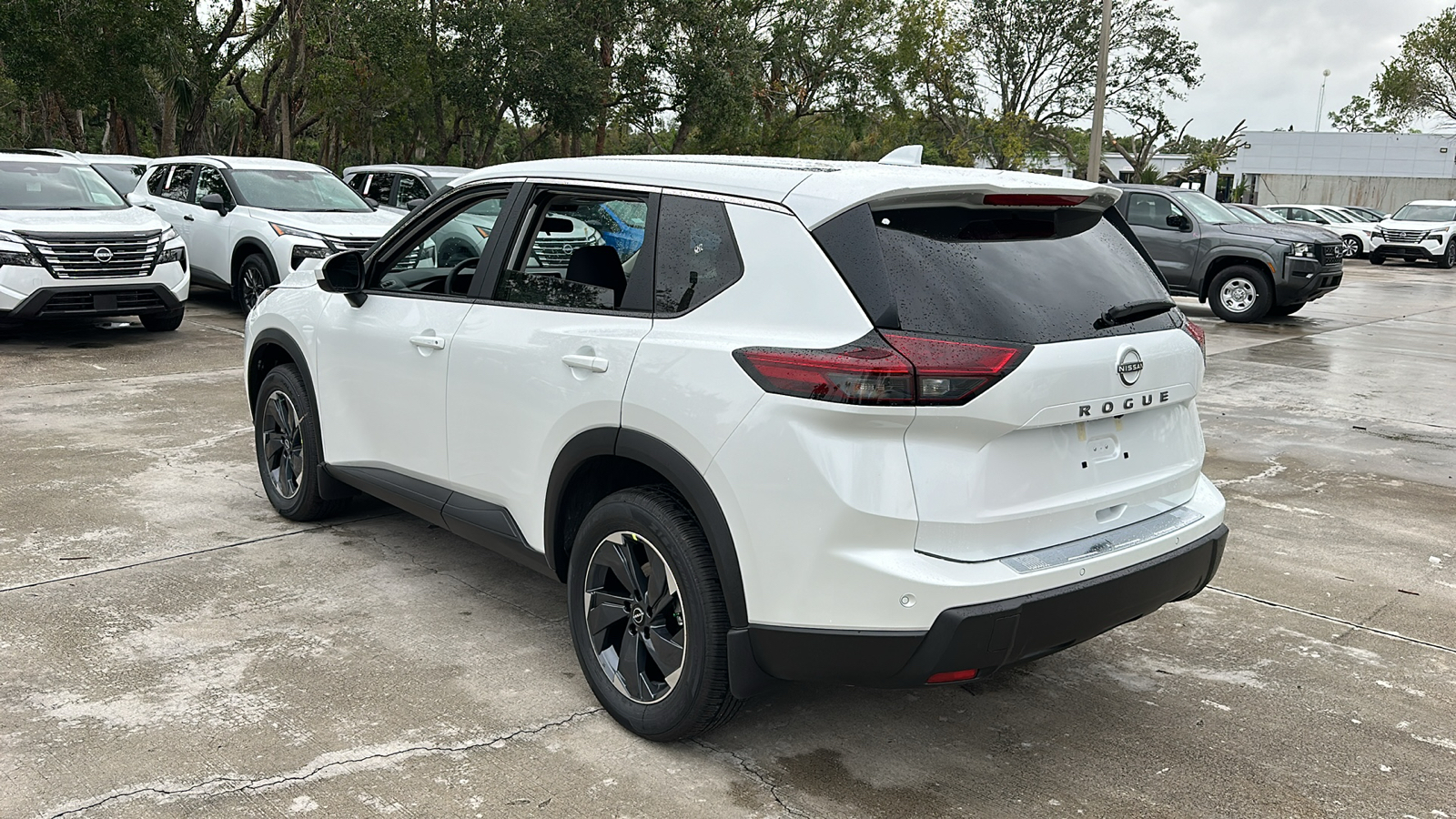 2025 Nissan Rogue SV 5