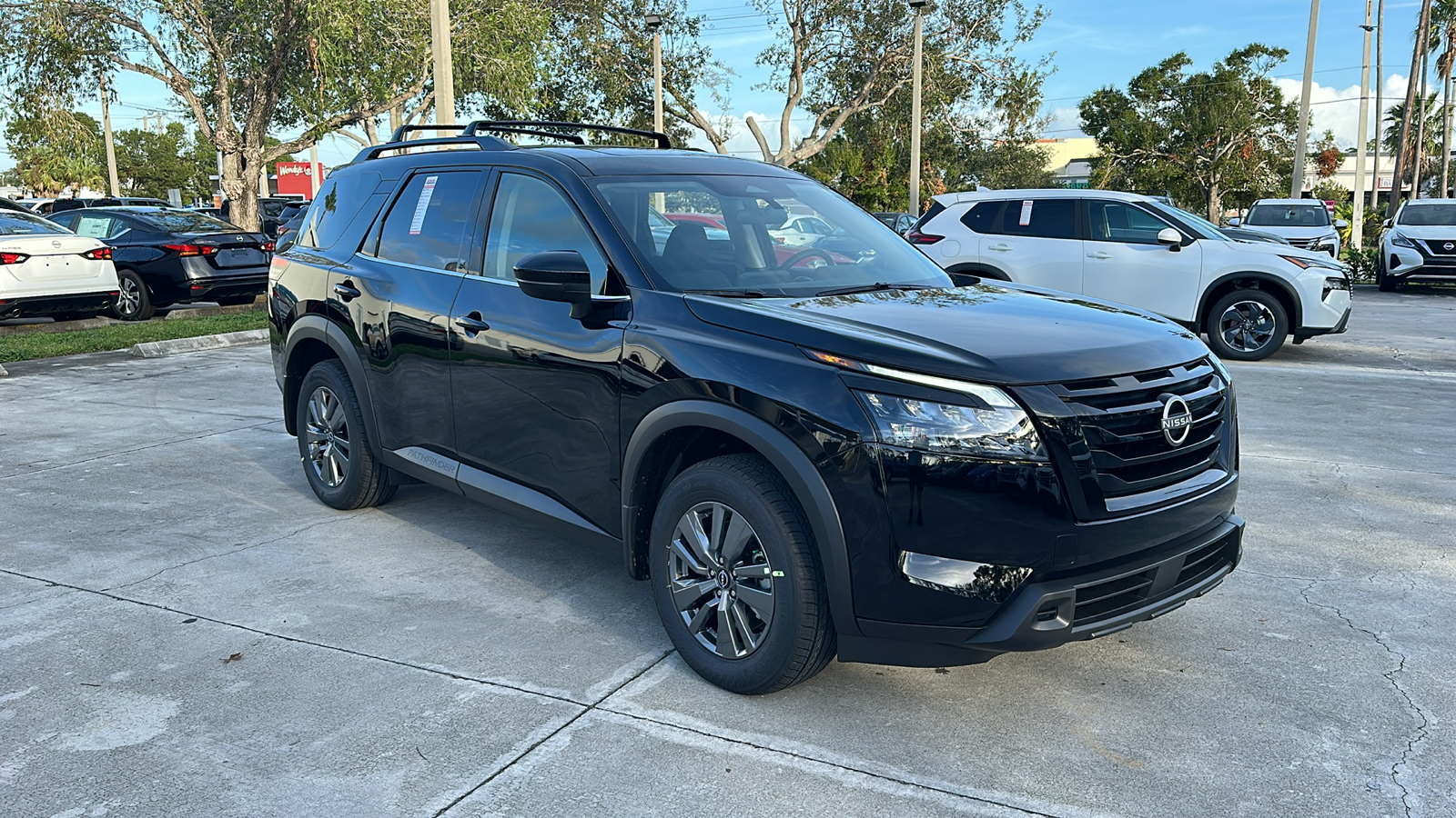 2024 Nissan Pathfinder SV 1