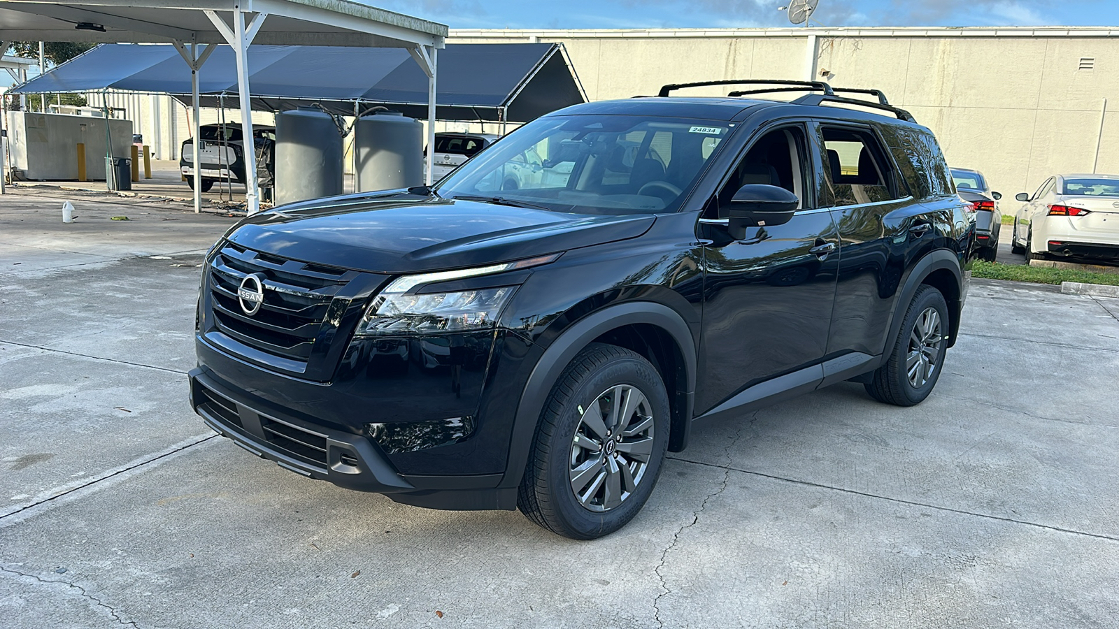 2024 Nissan Pathfinder SV 3