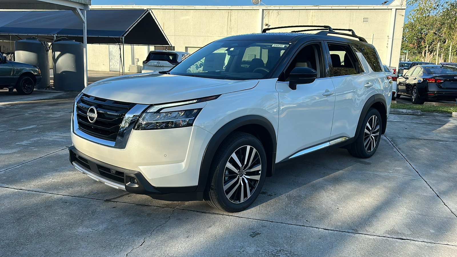 2024 Nissan Pathfinder Platinum 3