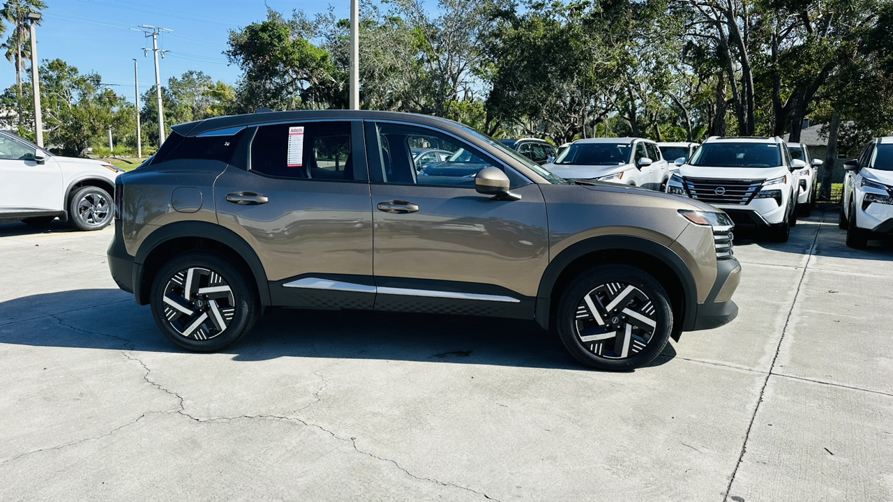 2025 Nissan Kicks SV 8