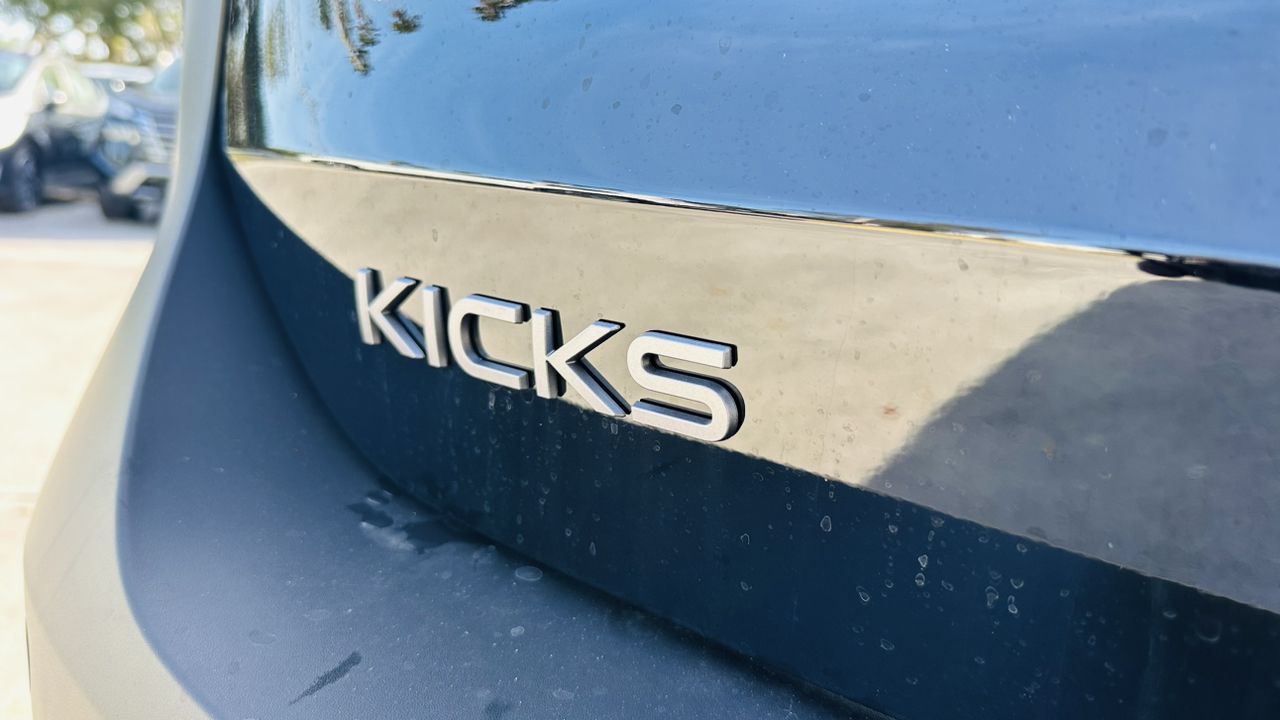 2025 Nissan Kicks SV 9