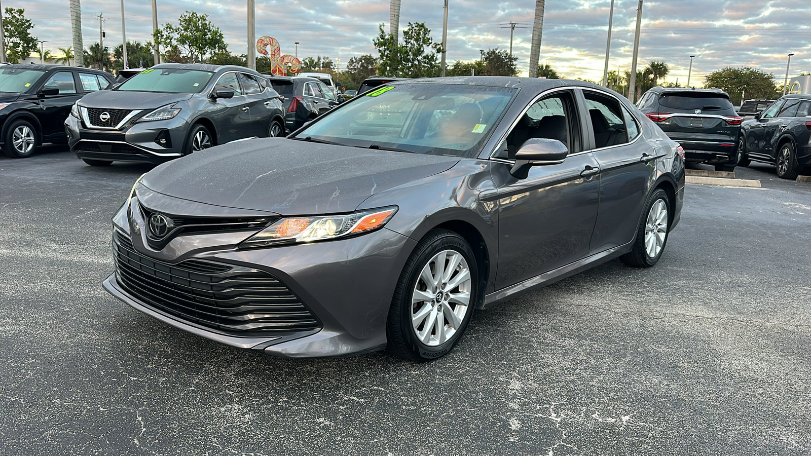 2018 Toyota Camry SE 3