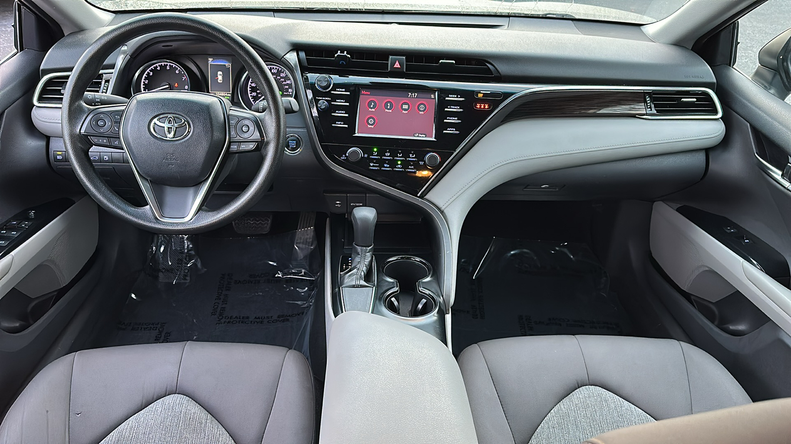 2018 Toyota Camry SE 13