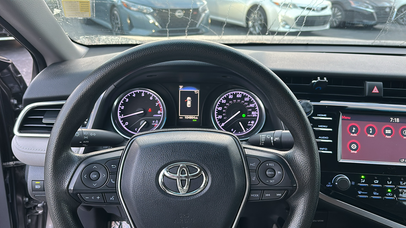 2018 Toyota Camry SE 18