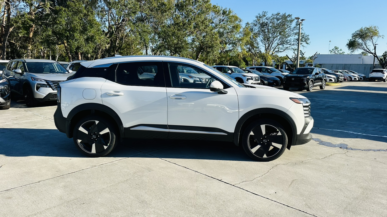 2025 Nissan Kicks SR 8