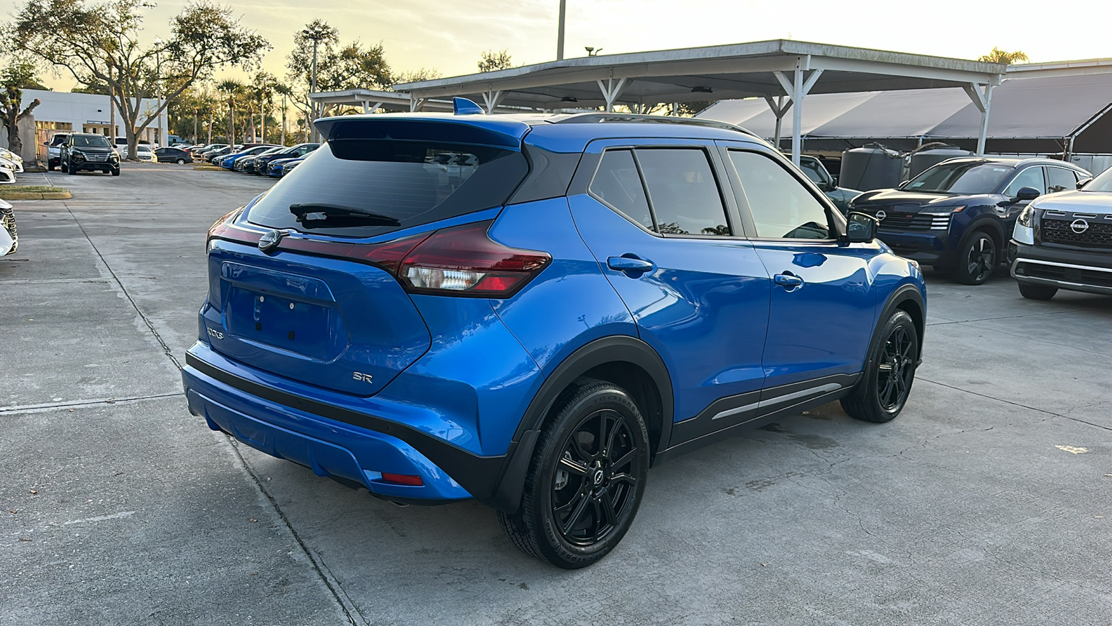 2023 Nissan Kicks SR 7