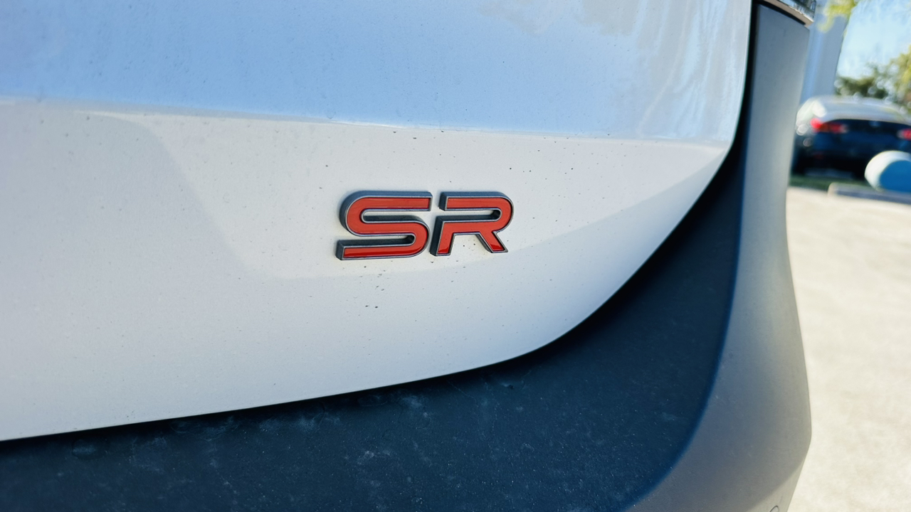 2025 Nissan Kicks SR 10